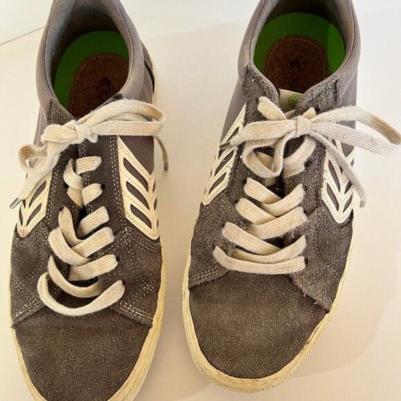 Cariuma low skate shoes men’s 11/women’s 12.5 main image 8